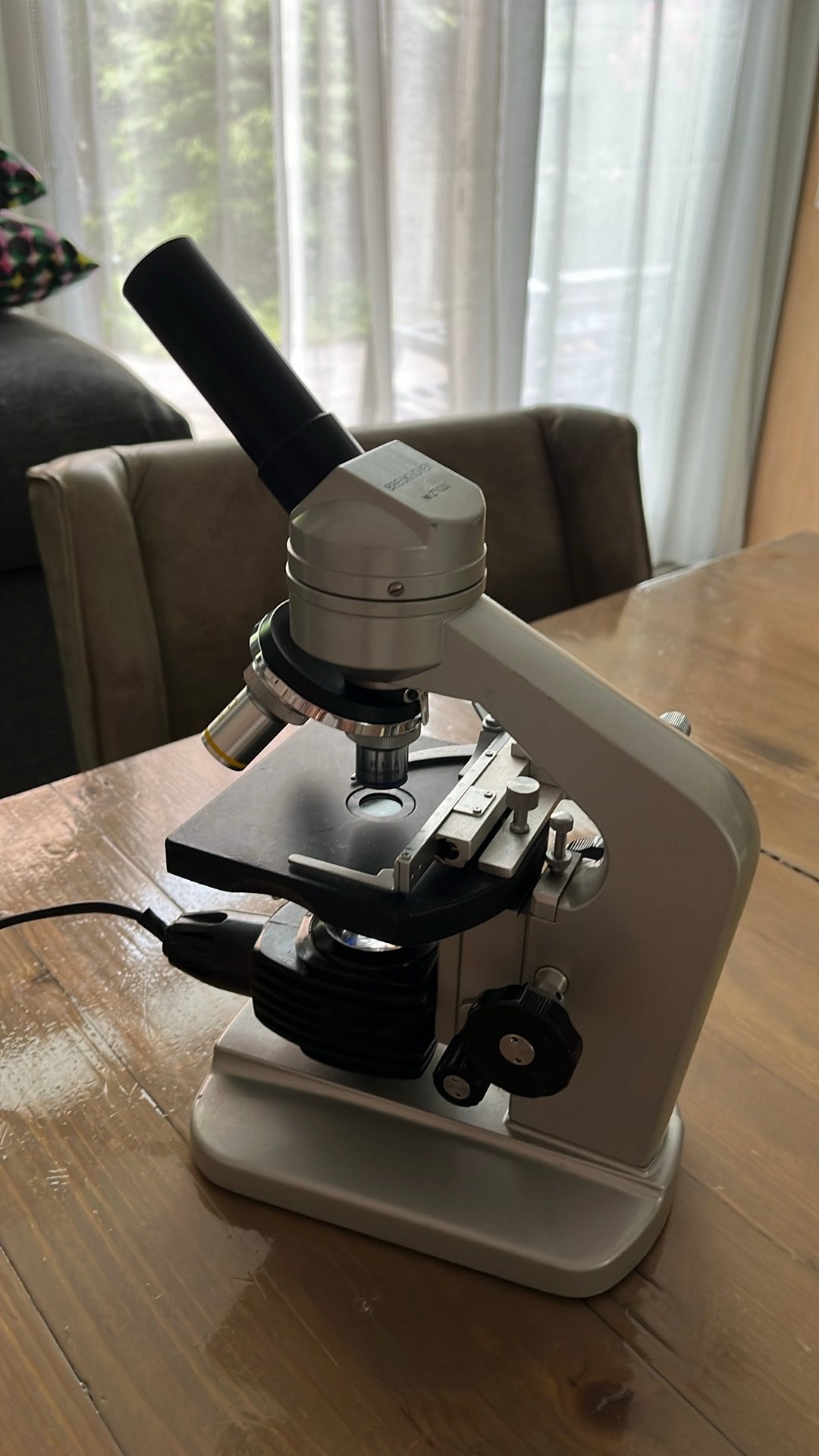 Nostalgische, vintage schoolmicroscoop, Ophalen, Gebruikt, Minder dan 400x, Biologische microscoop