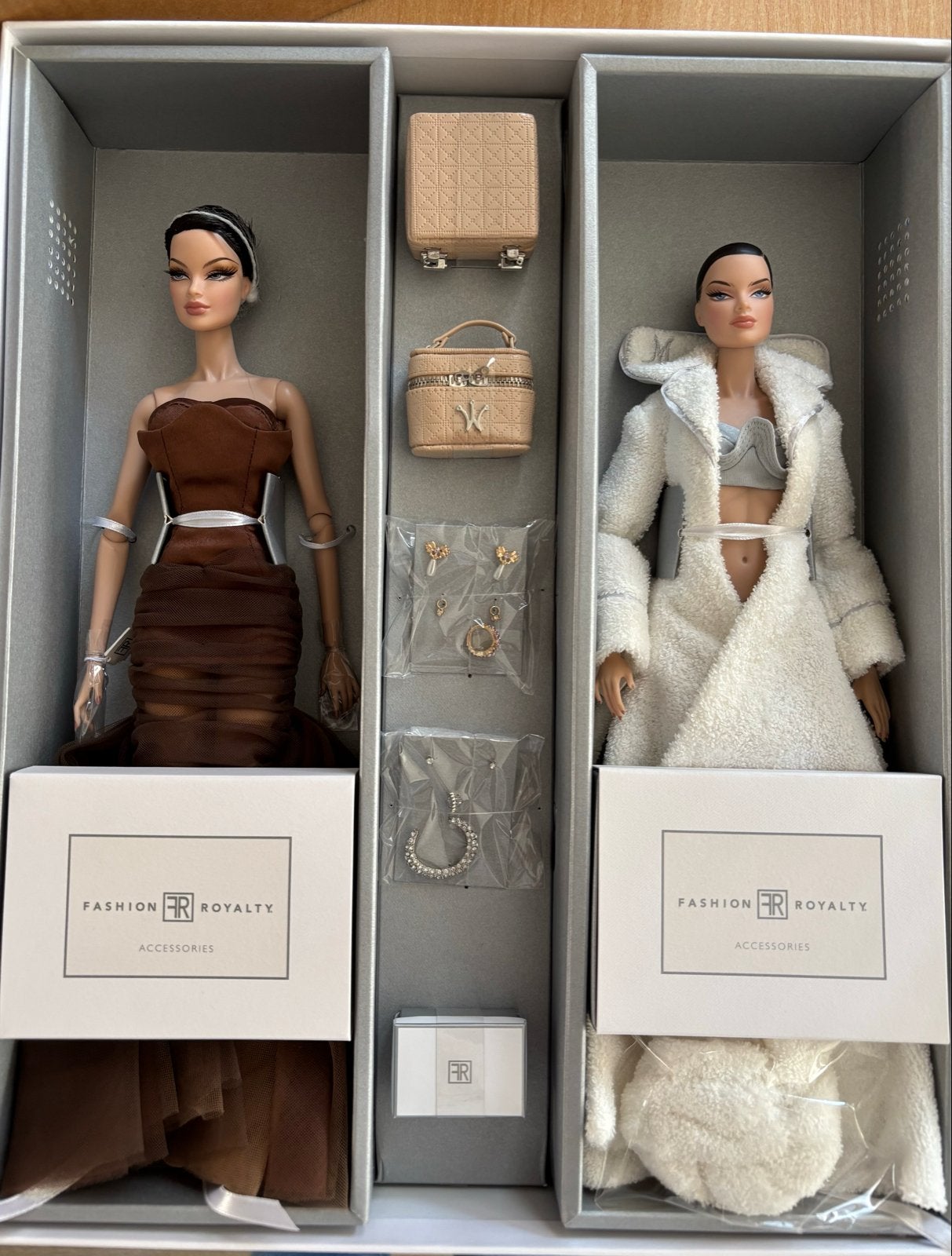 Fashion Royalty Veronique Au Chocolat set NRFB, Verzamelen, Ophalen of Verzenden, Zo goed als nieuw, Fashion Doll