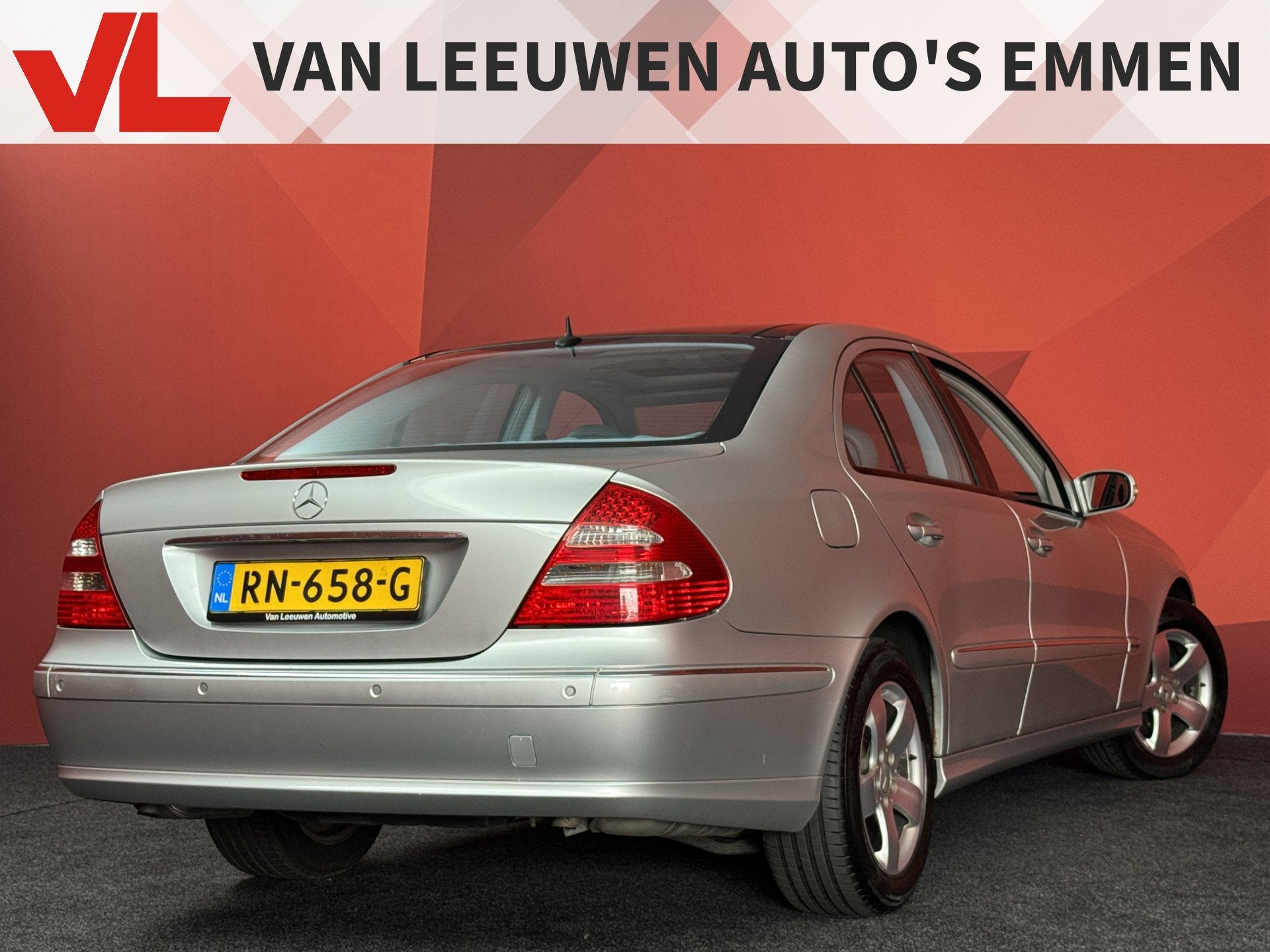 Mercedes-Benz E-Klasse 320 Avantgarde | Pano | Automaat | St, Auto's, Automaat, Achterwielaandrijving, Gebruikt, 6 cilinders