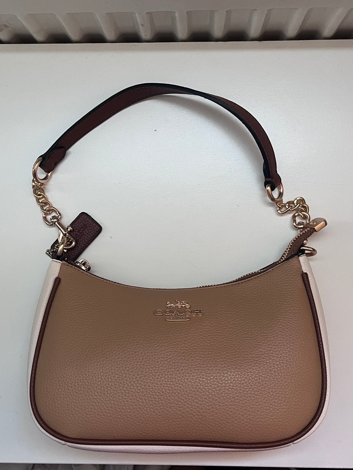 Coach, Ophalen of Verzenden, Zo goed als nieuw, Beige, Schoudertasje