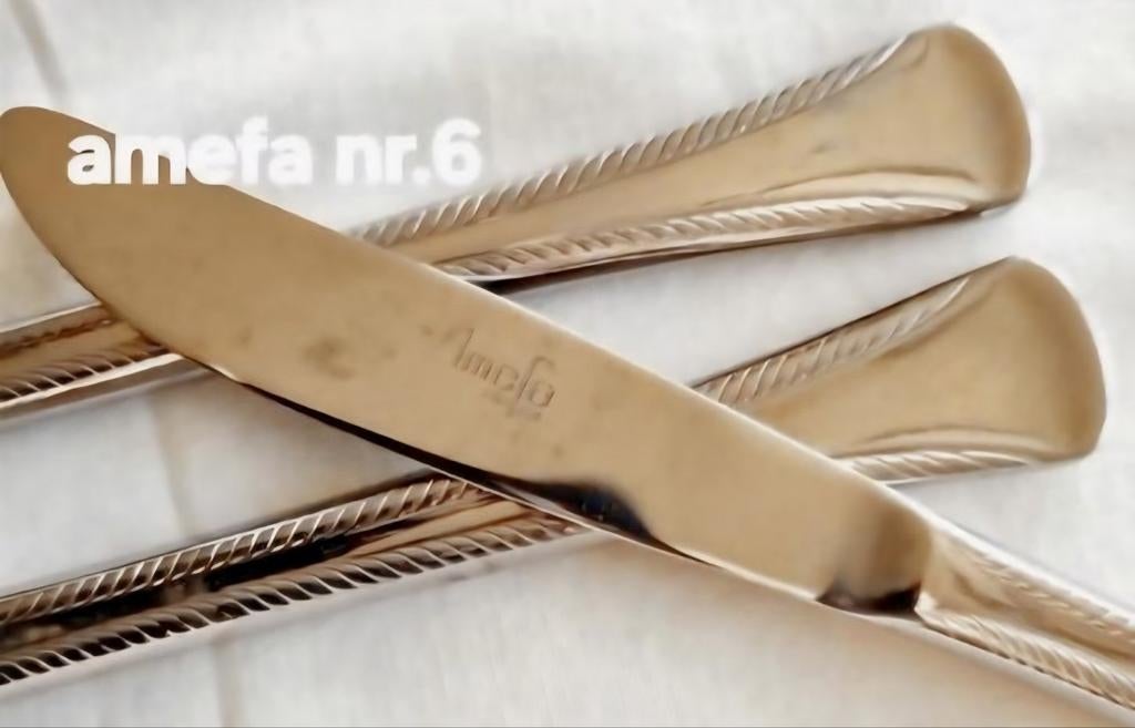 Amefa messen brede handvatten bewerkte relief randen, Huis en Inrichting, Keuken | Bestek, Ophalen of Verzenden, Rvs of Chroom
