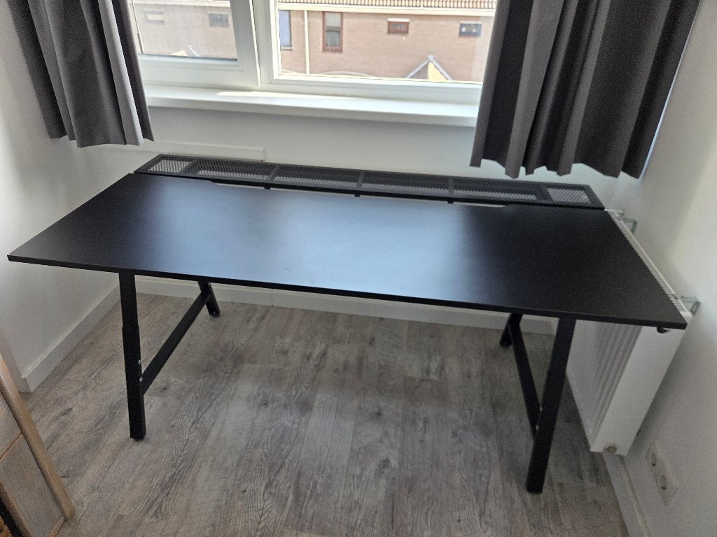 Zwart bureau IKEA, Ophalen, Zwart, In hoogte verstelbaar, Metaal