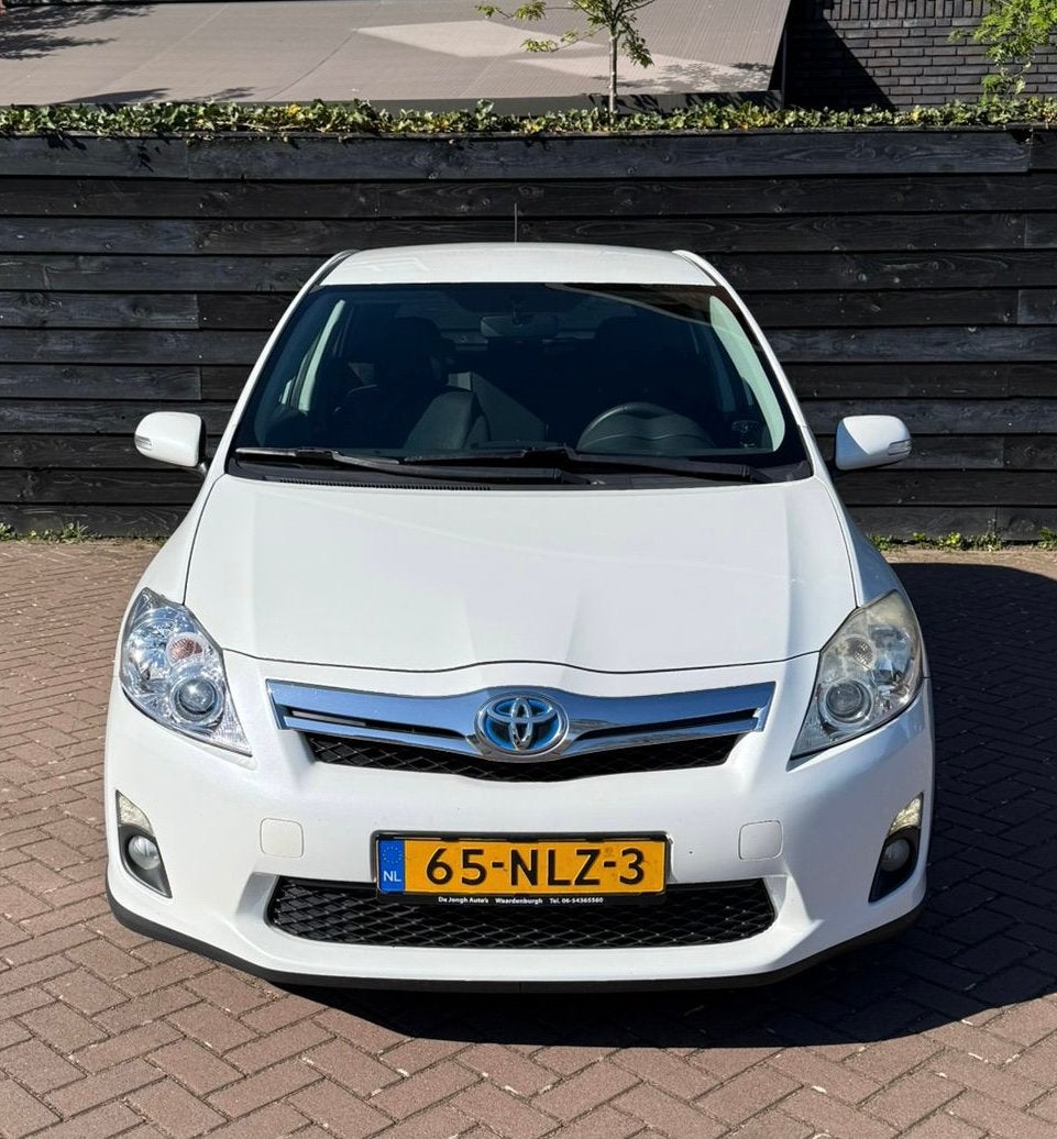 Toyota Auris 1.8 Full Hybrid 5DR CVT 2010 Wit, Auto's, Toyota, 4 cilinders, Wit, Origineel Nederlands, 75 €/maand