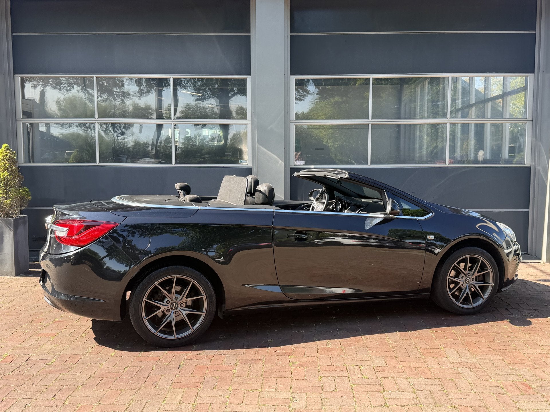 Opel Cascada 1.6 Turbo Cosmo Bj 2013 Navi,18Inch,Clima,Cruis, Auto's, Opel, Voorwielaandrijving, Stof, Gebruikt, Zwart