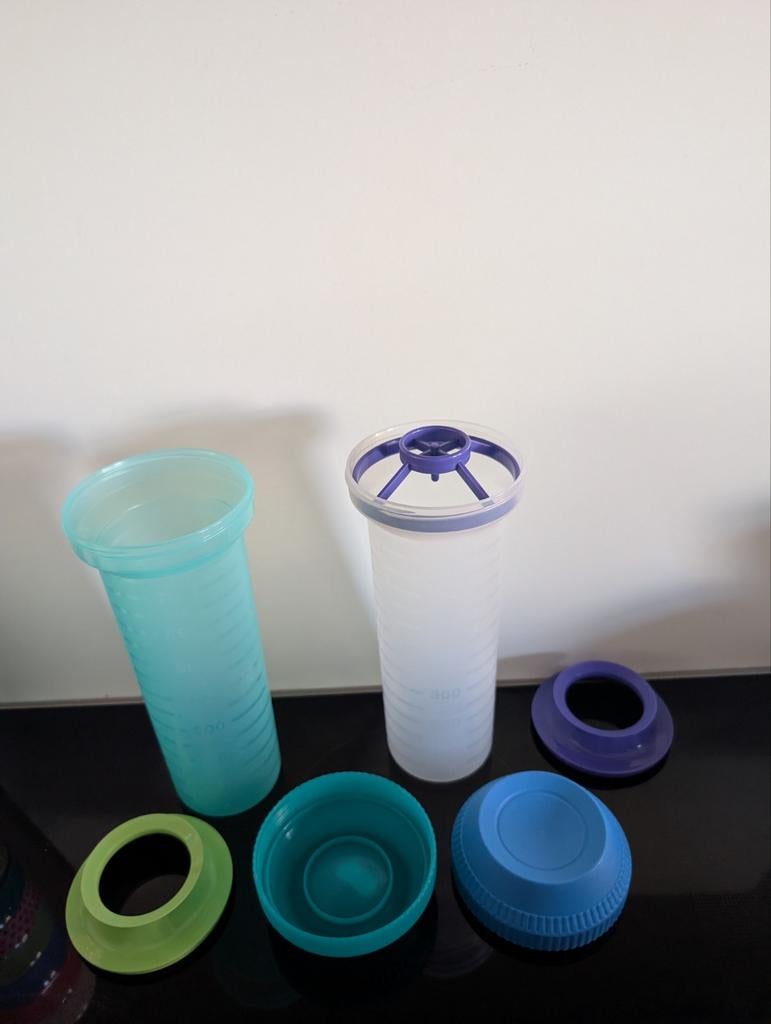 Tupperware Shakers 700 ml, Ophalen of Verzenden, Zo goed als nieuw, Beker of Kan