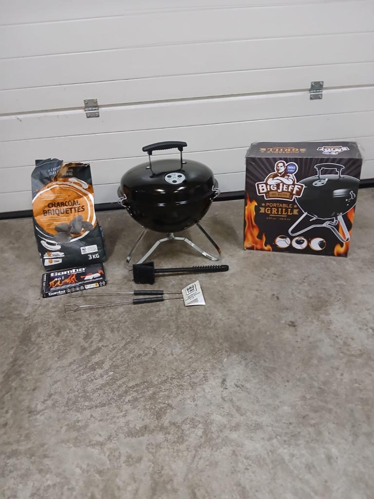 big jeff barbecue, Ophalen, Zo goed als nieuw, Big Jeff, Met accessoires