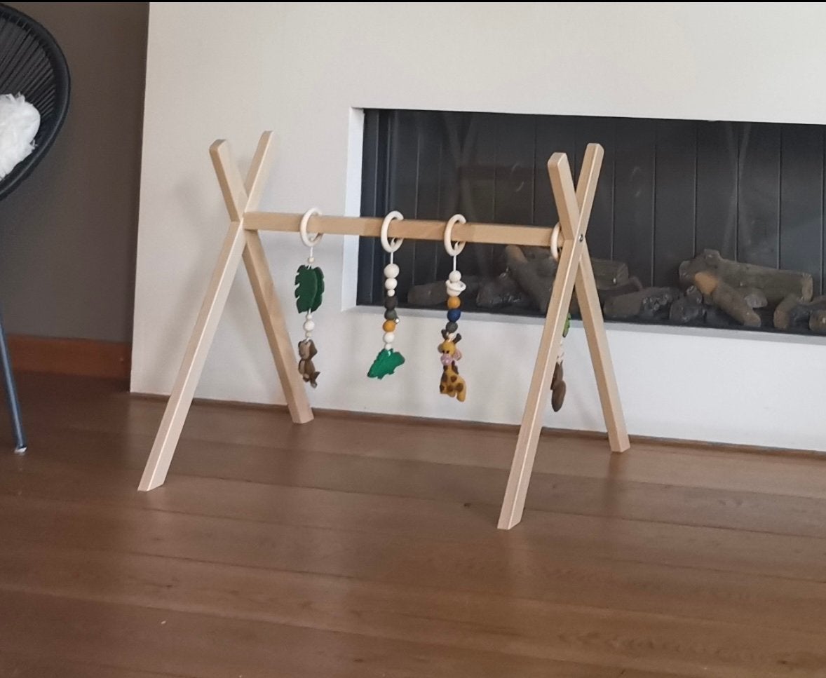 Houten Babygym met Vilten Diertjes - Zo goed als nieuw!, Ophalen of Verzenden, Zo goed als nieuw, Babygym