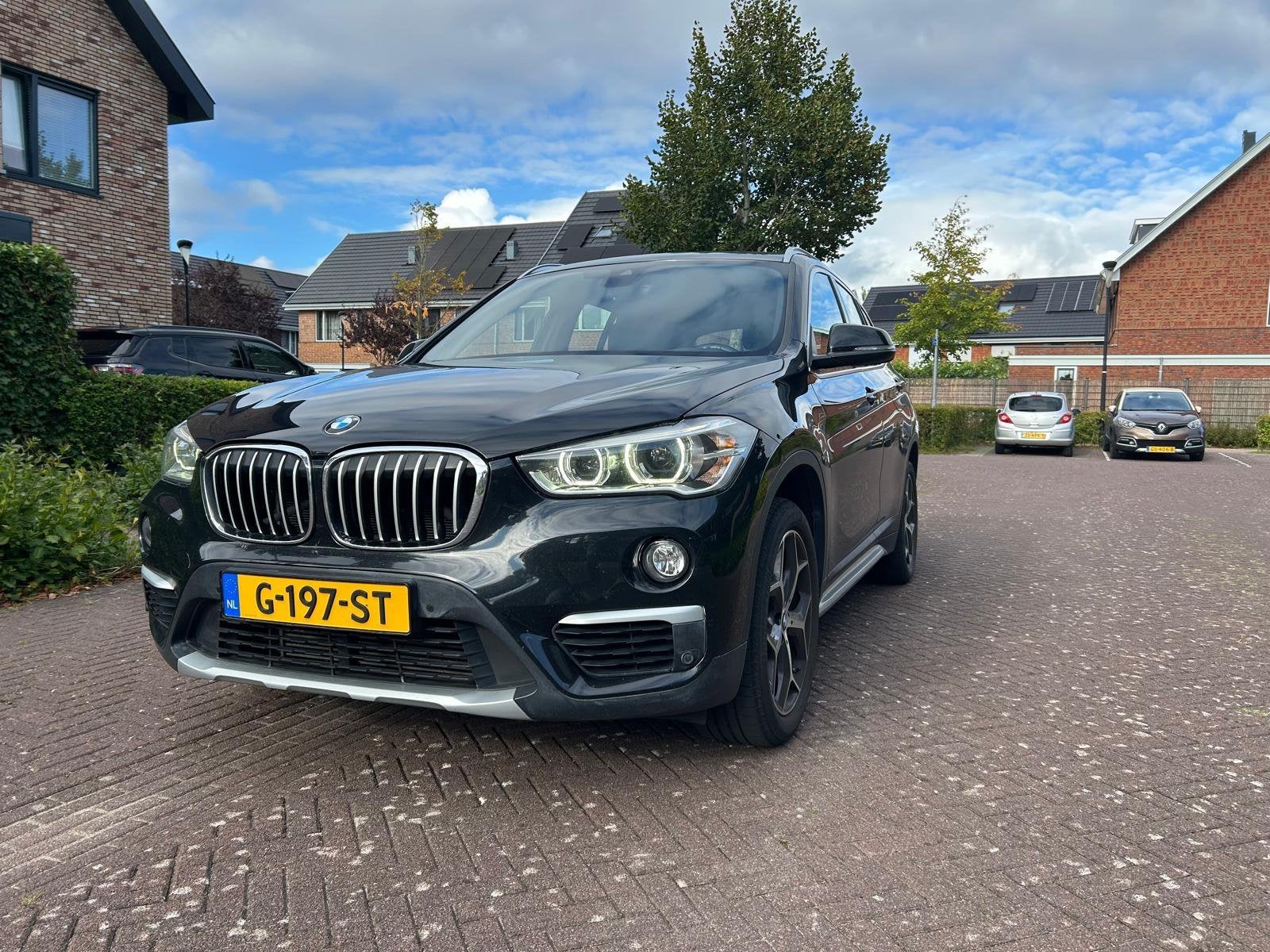 BMW X1 Sdrive20i 192pk Aut 2019 Zwart. Nedcar Edition, Auto-onderdelen, Ophalen, Nieuw, Achter, Bumper