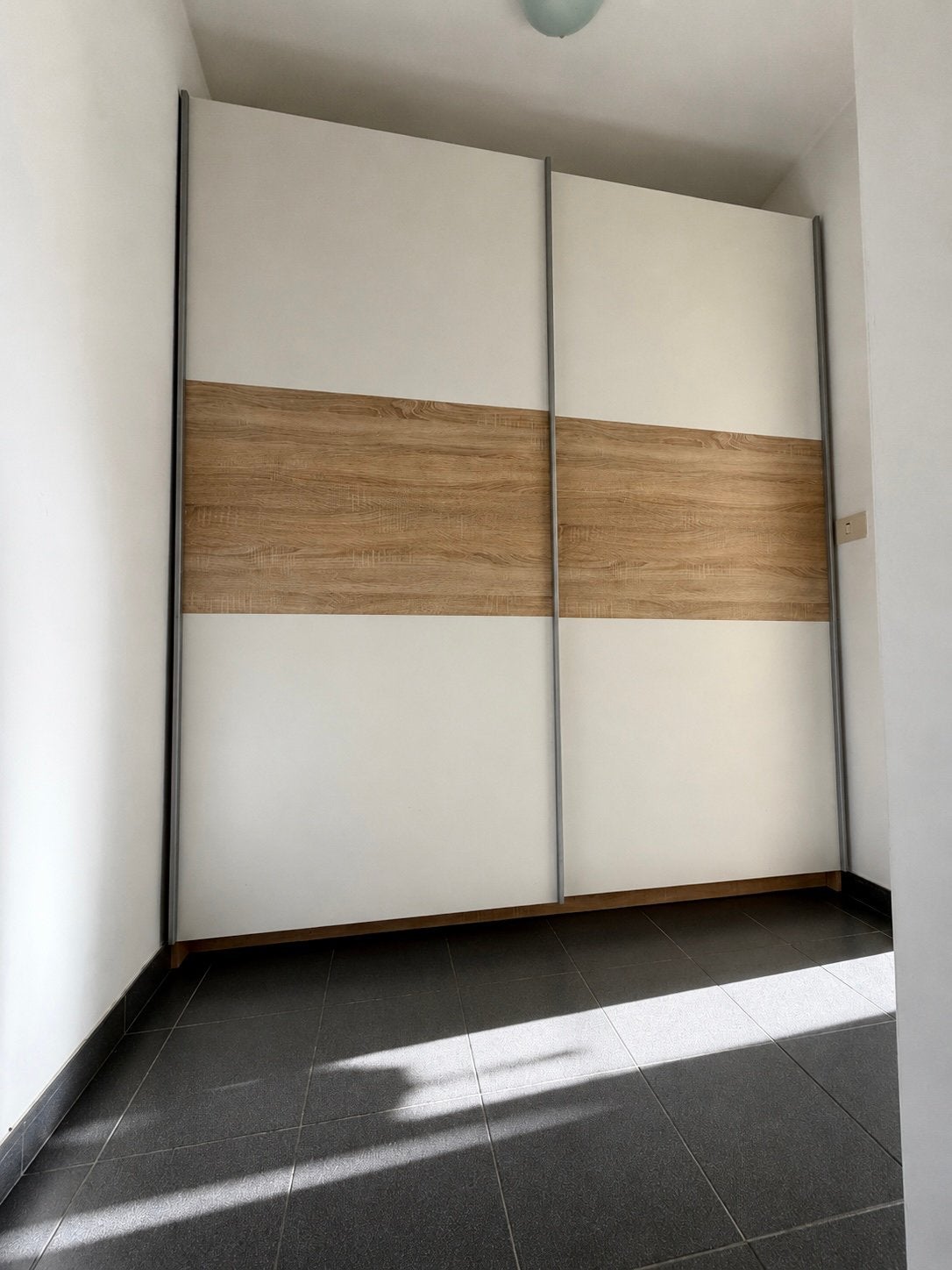 JYSK SATTRUP kledingkast schuifdeurkast  201 x 219 x 60 cm, Ophalen, Zo goed als nieuw