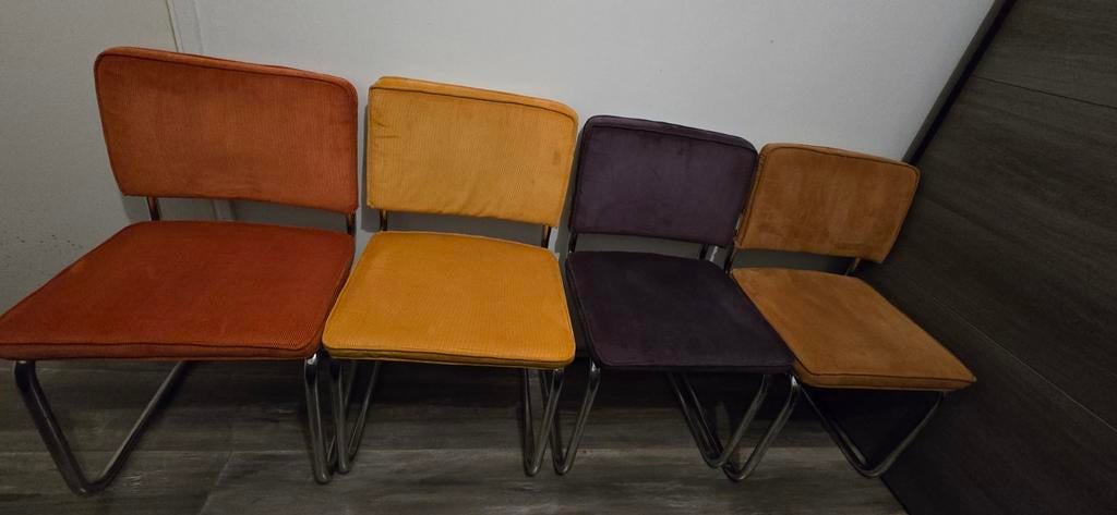 Nette Zuiver Ridge rib ribstof eetkamerstoelen 4 stuks, Ophalen, Zo goed als nieuw, Overige kleuren