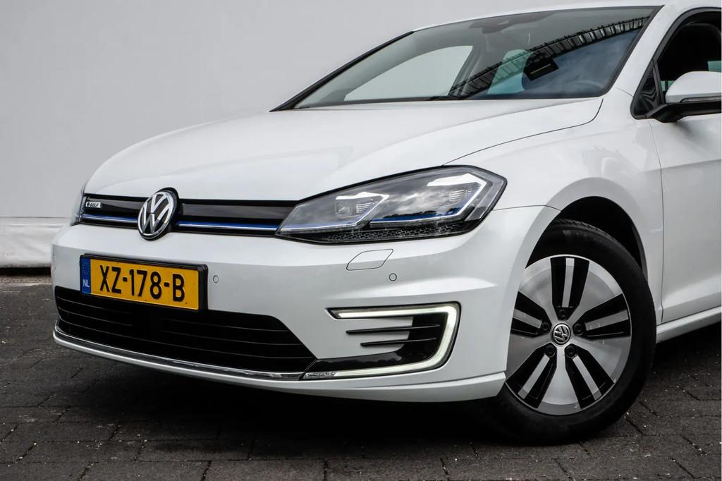 Volkswagen e-Golf E-dition 36 kWh SOH 88% € 11.850,00, Automaat, Gebruikt, Automatische klimaatregeling, Wit