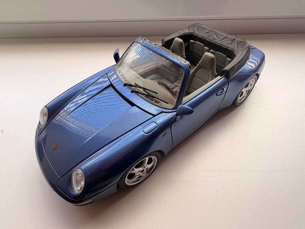 Bburago Porsche Carrera 911 1993 Blauw cabrio schaal 01:18, Hobby en Vrije tijd, Modelauto's | 1:18, Ophalen, Zo goed als nieuw