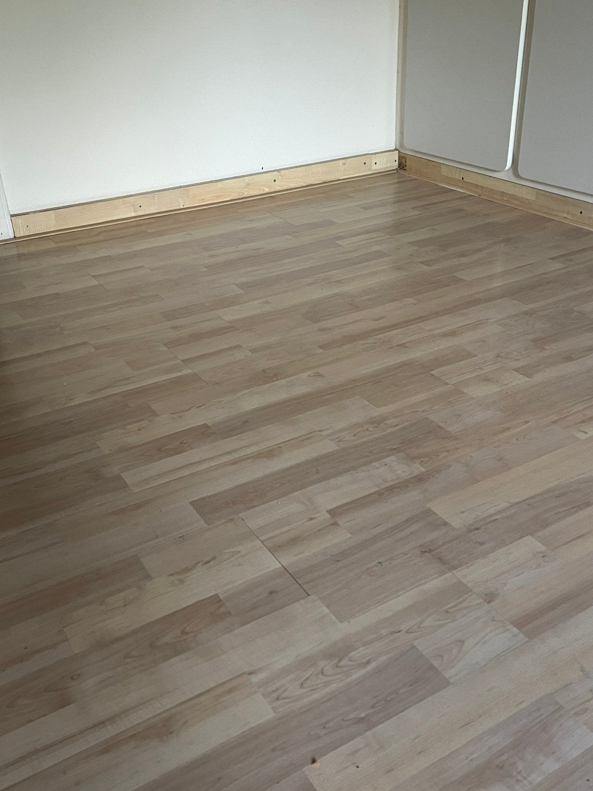 Licht houten laminaat vloerdelen ruim 15m2 al gedemonteerd, Ophalen, 50 tot 150 cm, Zo goed als nieuw, 10 m² of meer
