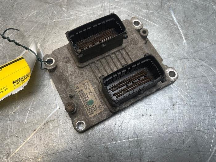 Computer Motormanagement van een Opel Corsa, Gebruikt, -, -, Opel