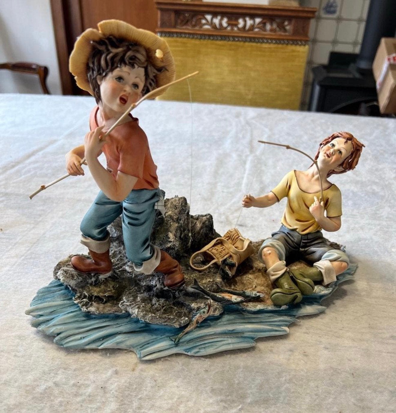 Antiek Porselein - Capodimonte Cortese Beeld Vissen Fishing, Antiek en Kunst, Ophalen of Verzenden