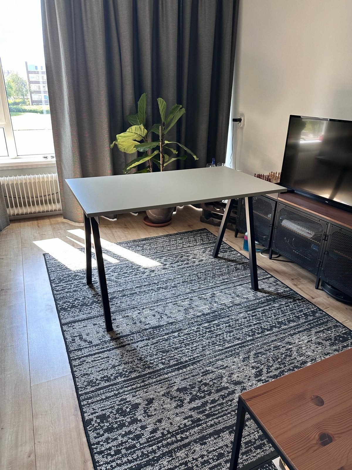 Ikea TROTTEN Bureau 120x70cm - Licht beige met zwarte poten, Ophalen, Demontabel, Gebruikt, 120 cm