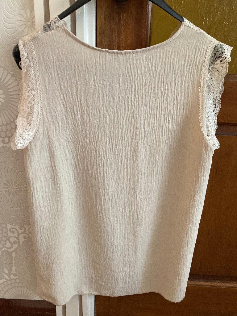 blouse, Kleding | Dames, Blouses en Tunieken, Beige, Maat 42/44 (L), Ophalen of Verzenden, Onbekend