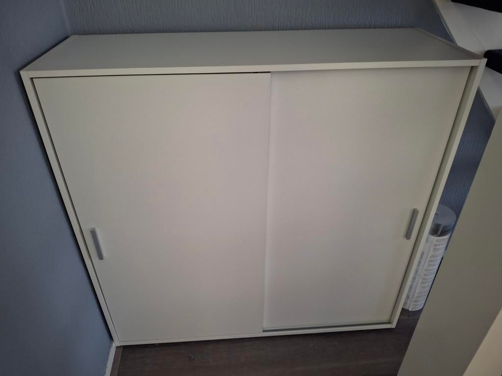 Livarno schuifdeur kast met planken., Ophalen, 25 tot 50 cm, 100 tot 150 cm
