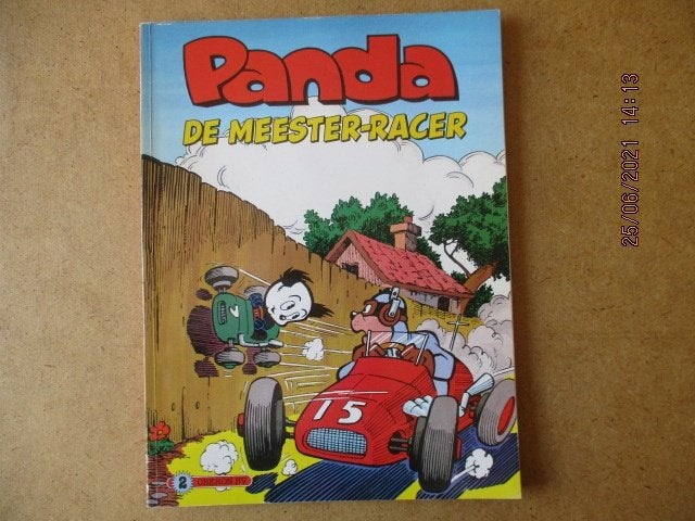 adv3759 panda 4, Eén stripboek, Ophalen, Gelezen