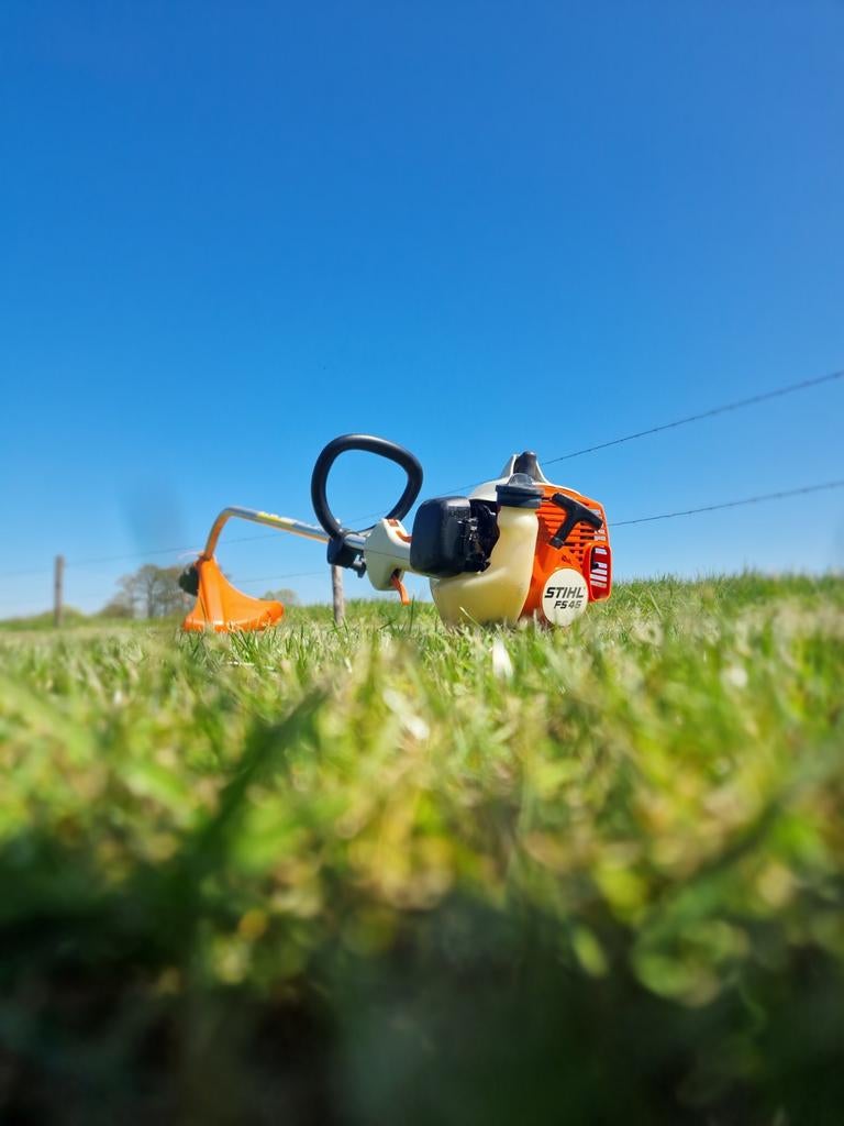 Stihl bosmaaier FS45, Tuin en Terras, Grasmaaiers, Zo goed als nieuw, Benzine-grasmaaier, Minder dan 30 cm, Cirkelmaaier, Ophalen