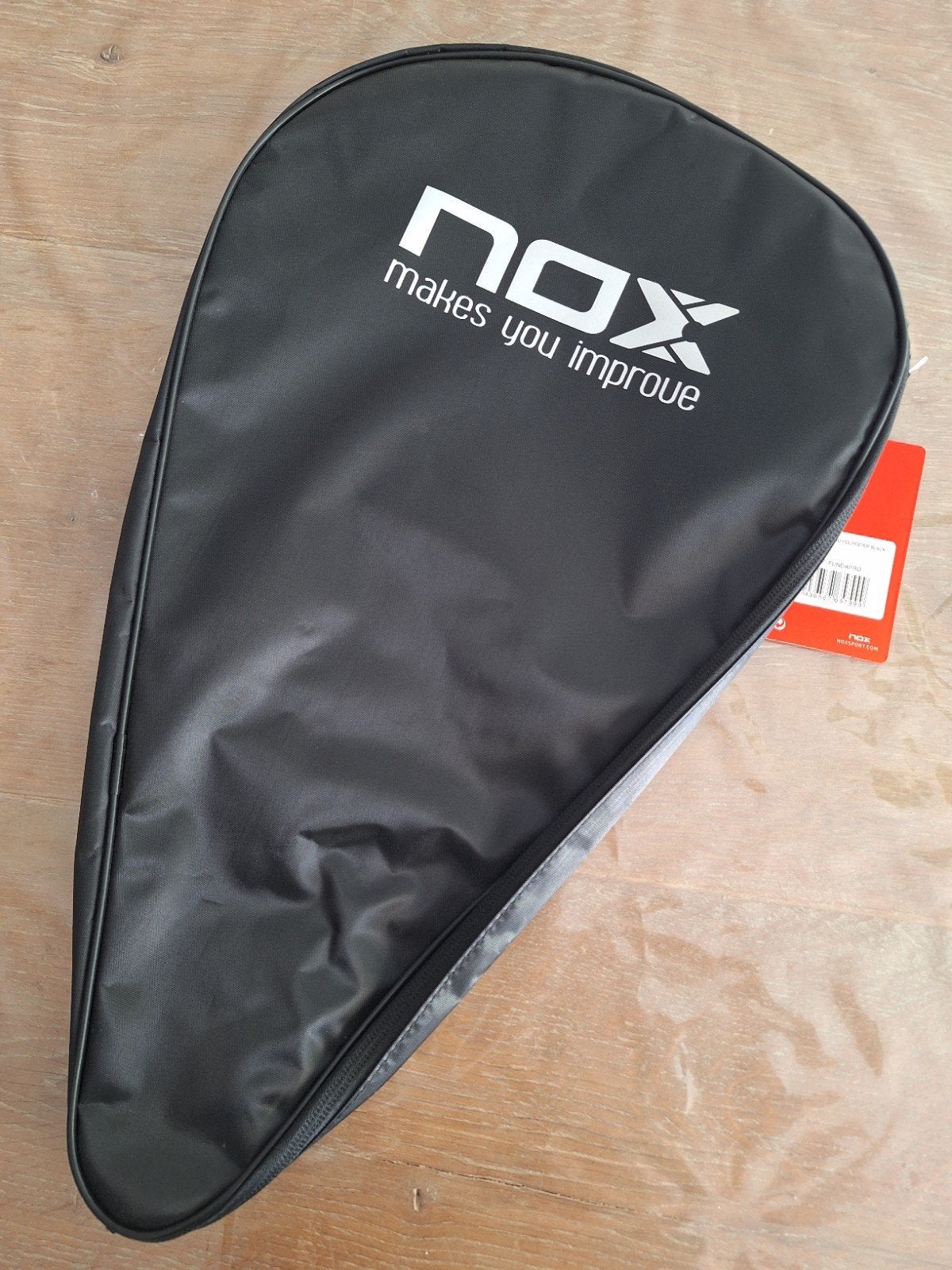Nox Padel Racket Hoes - Nieuw met label, Sport en Fitness, Tennis, Nieuw, Tas, Overige merken, Ophalen of Verzenden