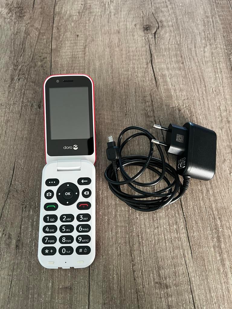 Doro 7030 Klaptelefoon - Rood (Zo goed als nieuw), Telecommunicatie, Mobiele telefoons | Overige merken, Inklapmodel, Ophalen of Verzenden