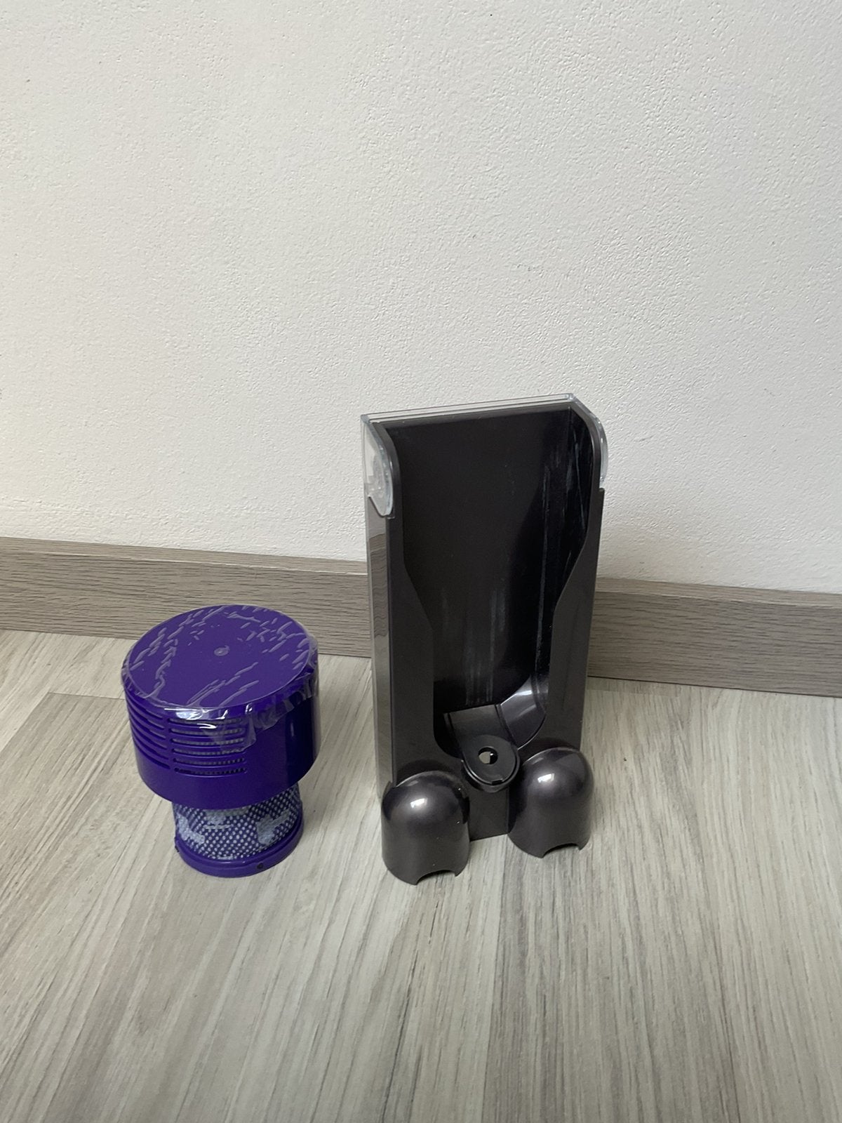 🔥 Dyson V10 Hepa Filter plus Muur houder 🔥, Ophalen of Verzenden, Zo goed als nieuw
