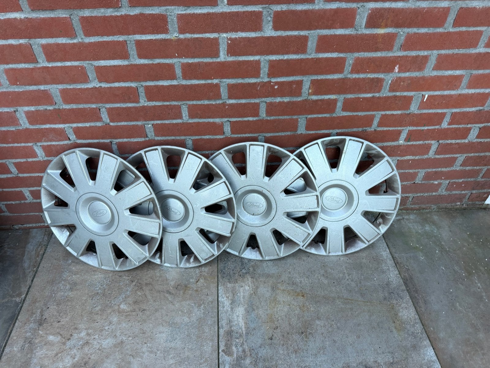 Wieldoppen Ford 16 inch voor stalen velgen (set van 4), Auto diversen, Ophalen, Gebruikt