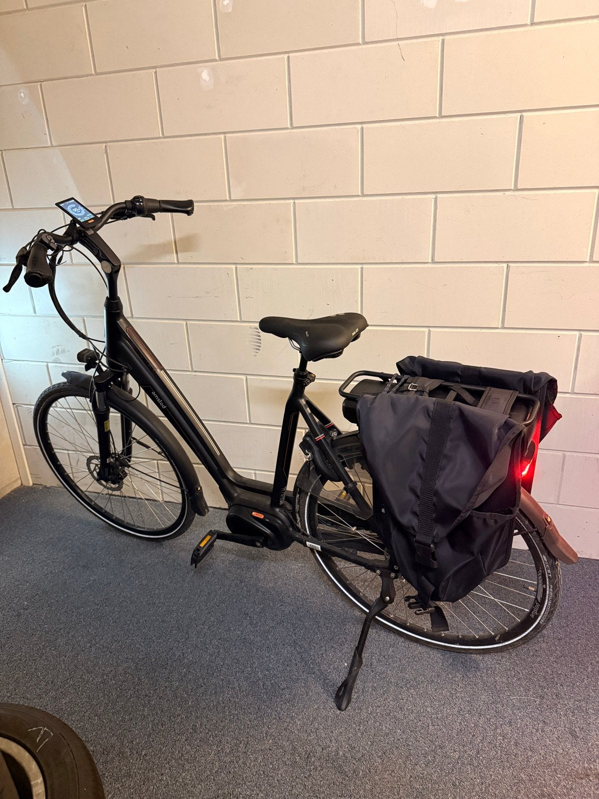 Amslod fiets. LET OP! Ophalen in harkstede (groningen), Zo goed als nieuw, 51 tot 55 cm, 50 km per accu of meer, Ophalen
