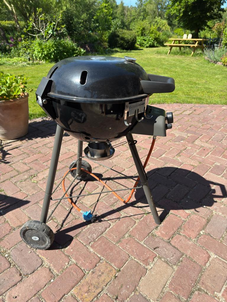 Outdoorchef Chelsea 480G gasbarbecue met hoes, Ophalen, Gebruikt