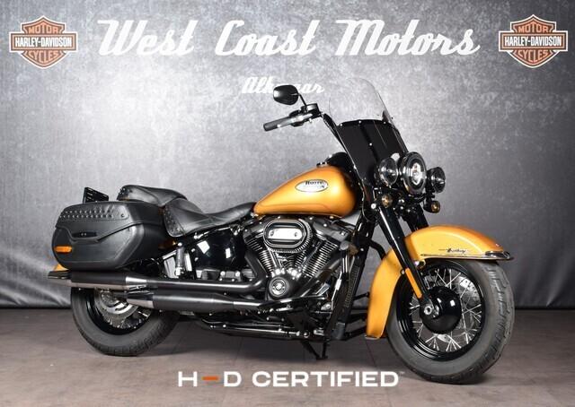 Harley-Davidson FLHCS114 Heritage Classic 114 (bj 2023), Handvatverwarming, Laan van Vreedenoord 33
2289 DA  RIJSWIJK, Bedrijf