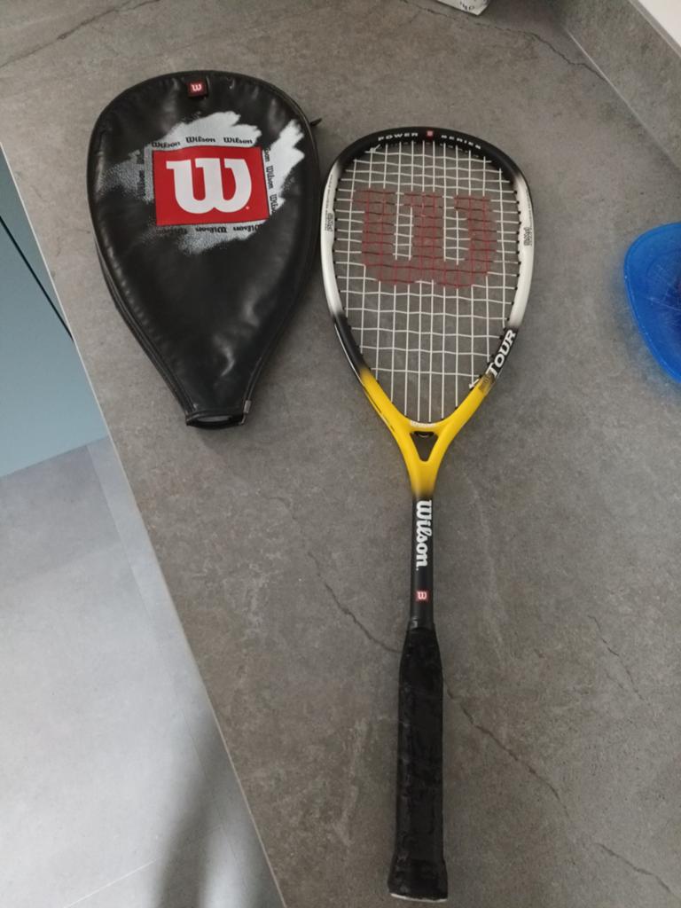 Wilson Squash racket, Sport en Fitness, Squash, Ophalen of Verzenden, Gebruikt, Racket, Met hoes