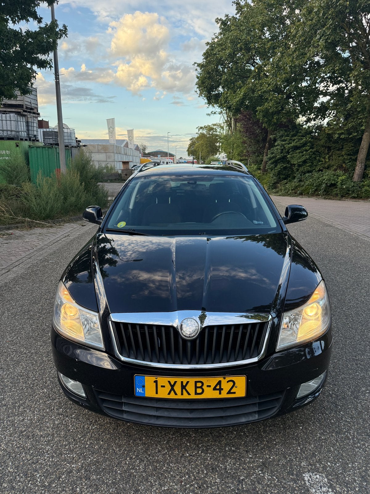 Skoda Octavia 1.6 TDI 77KW Combi 2010 Zwart, Auto's, Voorwielaandrijving, 4 cilinders, Bedrijf, 140 €/maand