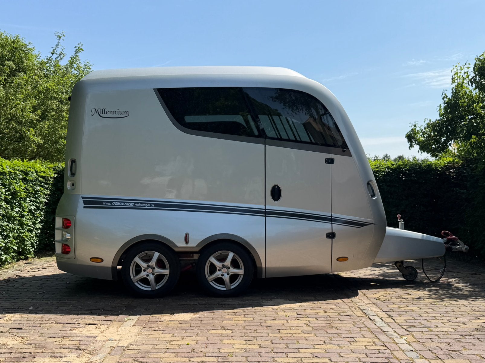 Bijzondere millennium 2 paards trailer met alle opties!, Ophalen, Zo goed als nieuw, 2-paards trailer, Millennium