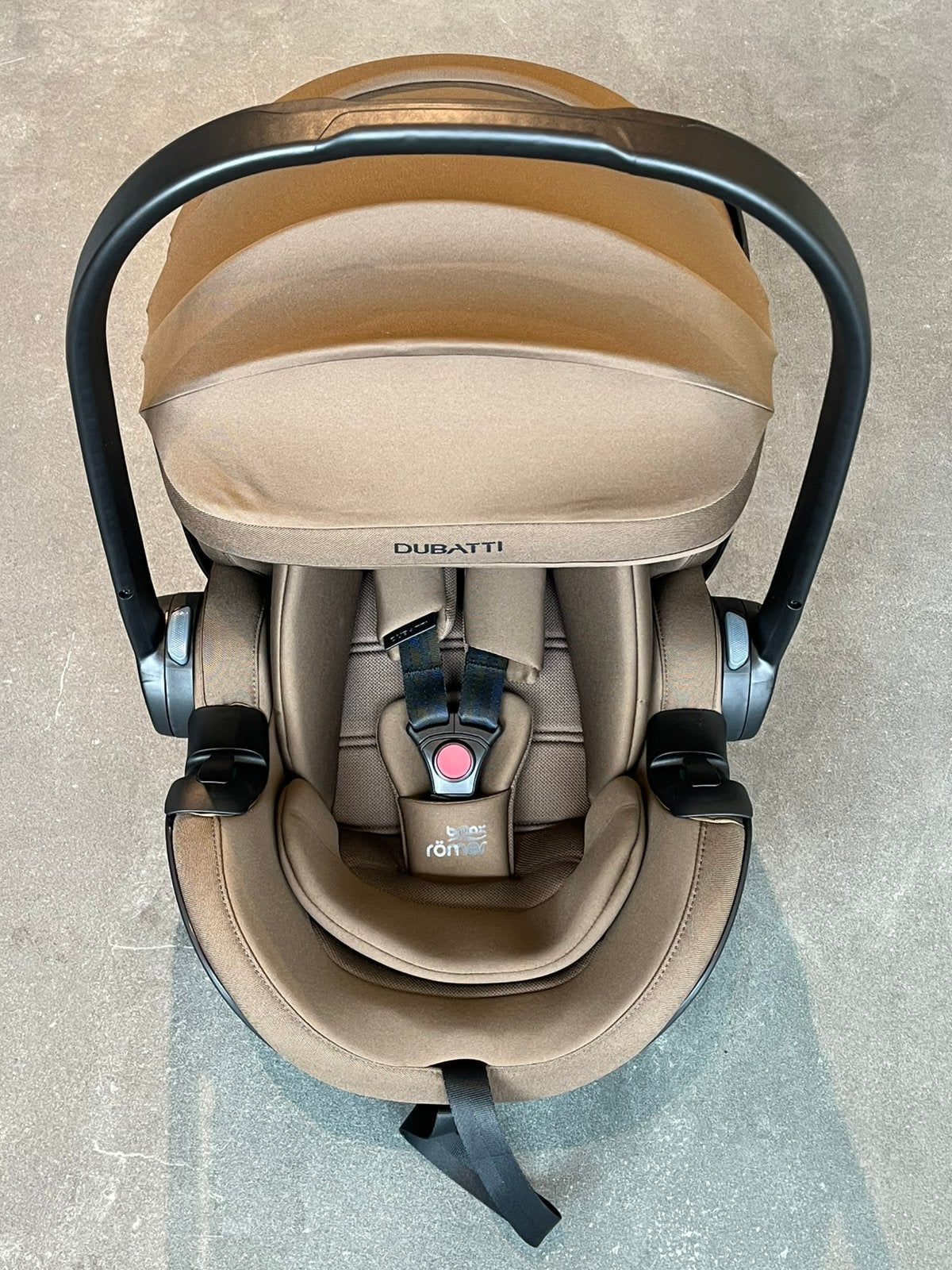 Britax Römer BABY-SAFE PRO Autostoel - Walnut Brown, Autogordel, Zo goed als nieuw, 0 t/m 13 kg, Ophalen