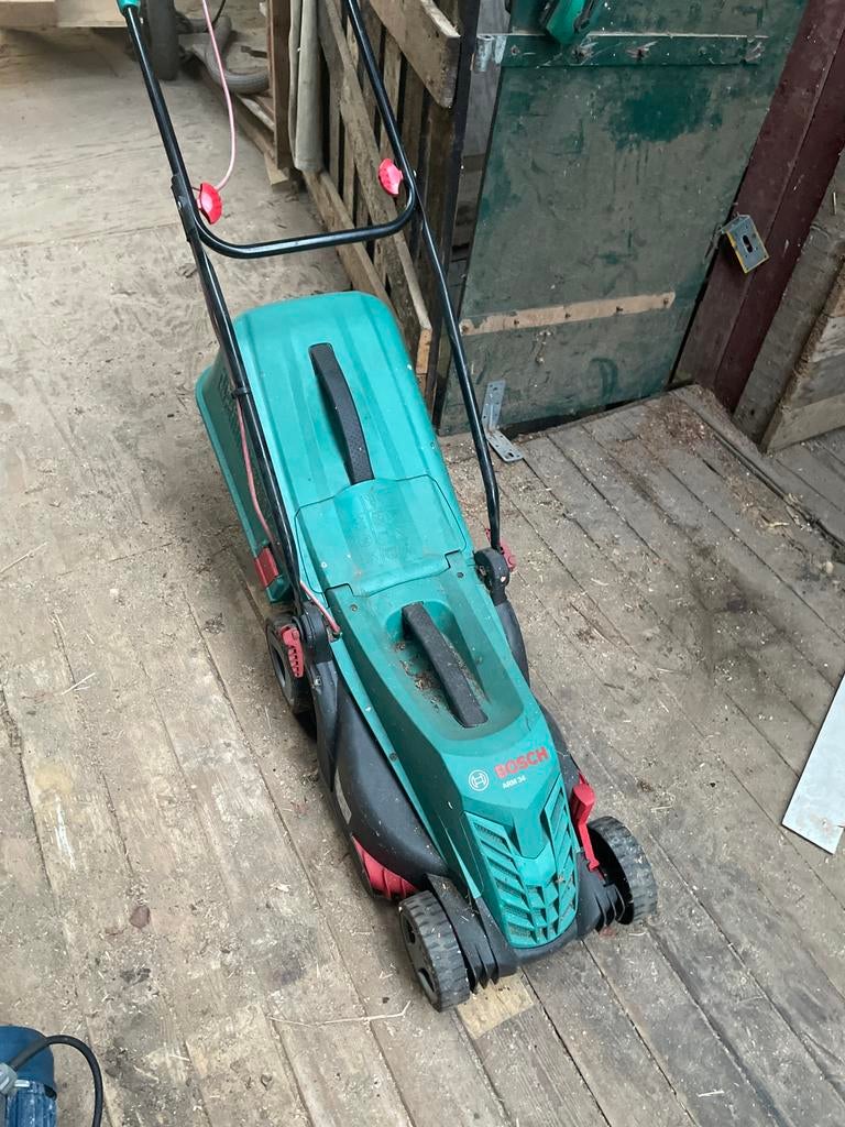 Bosch ARM 34 Elektrische Grasmaaier - Goede Staat, Tuin en Terras, Grasmaaiers, Cirkelmaaier, Gebruikt, Elektrische grasmaaier