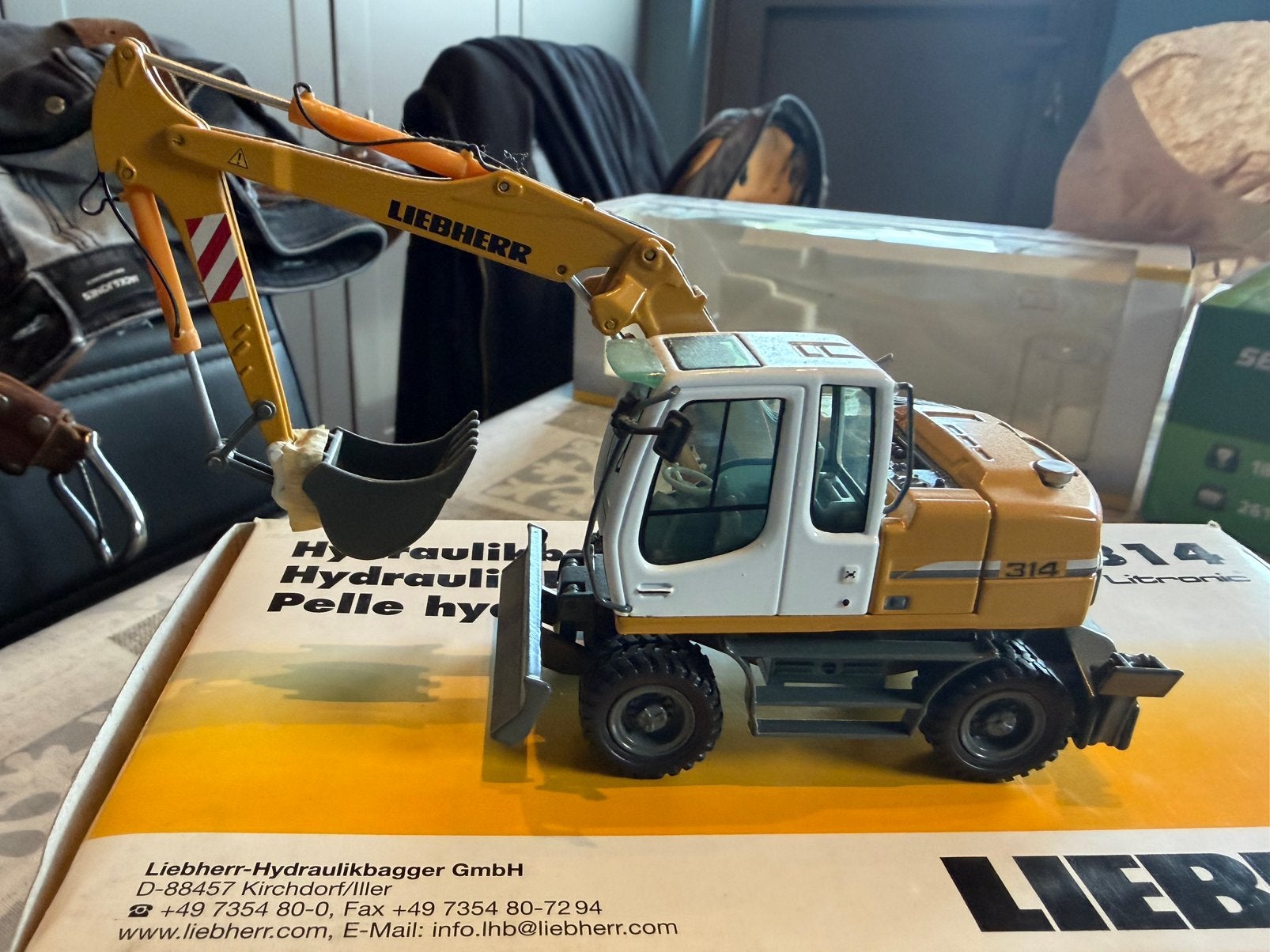 Miniatuur bandenkraan, Ophalen, Nieuw, Hijskraan, Tractor of Landbouw, NZG
