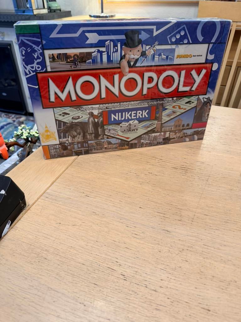 Monopoly nijkerk als nieuw en compleet, Ophalen of Verzenden, Zo goed als nieuw