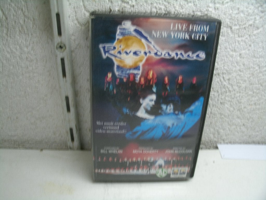 vhs 220b riverdance, Alle leeftijden, Ophalen of Verzenden, Zo goed als nieuw, Actie en Avontuur