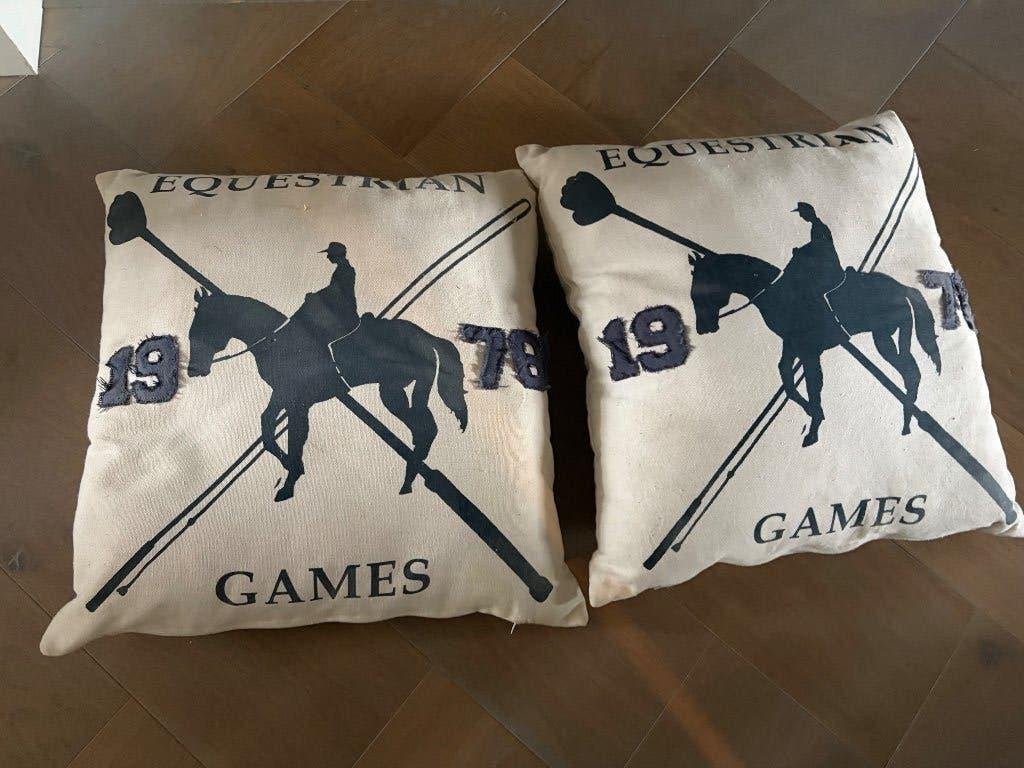 Equestrian kussens, Ophalen of Verzenden, Zo goed als nieuw