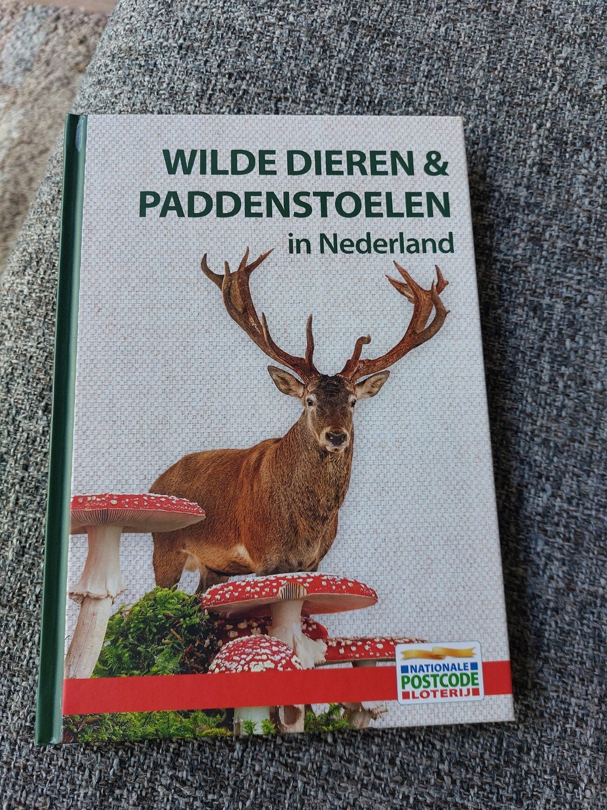 gratis afhalen: NPL gids Wilde dieren & paddestoelen, Ophalen, Nieuw