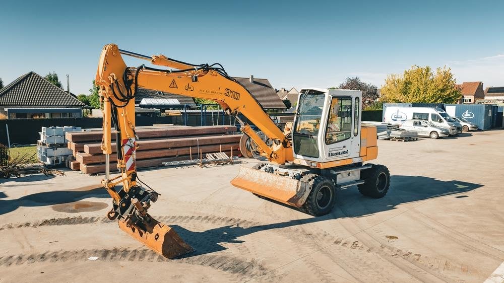 2001 Liebherr A310B Bandengraafmachine, Graafmachine