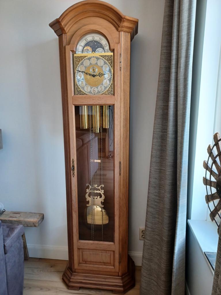 Klassieke eiken staande klok "Tempus Fugit" met slinger, Ophalen