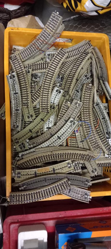 Te koop 15 €  voor 100 marklin m rails ho Wisselstroom, Hobby en Vrije tijd, Modeltreinen | H0, Verzenden, Wisselstroom, Rails
