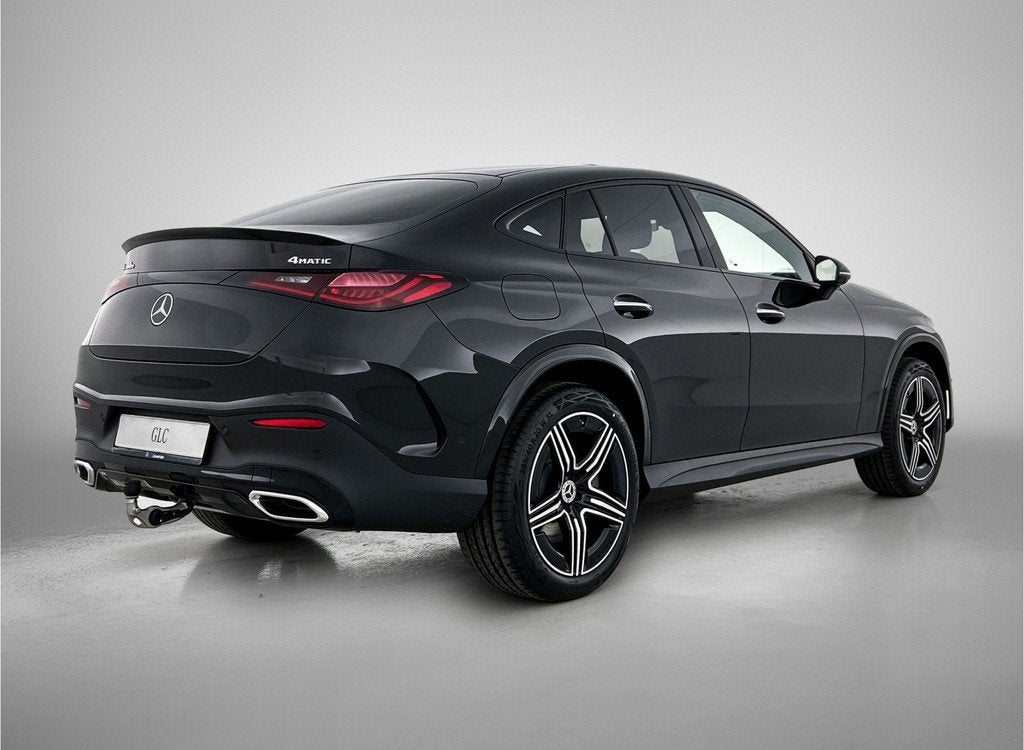 Mercedes-Benz GLC Coupé 300e 4MATIC Business Solution AMG |, Auto's, Mercedes-Benz, Automaat, Zwart, Zwart, Plug-in hybride