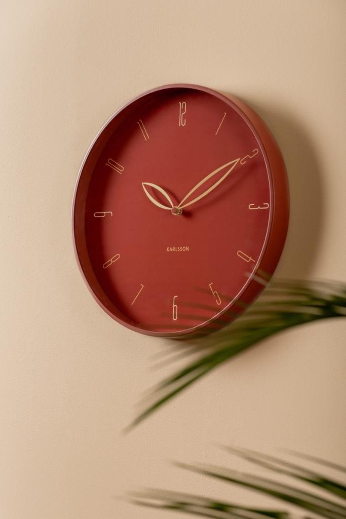 Karlsson Wandklok Petals - Rood - Ø40cm, Huis en Inrichting, Woonaccessoires | Klokken, Ophalen of Verzenden, Nieuw, Digitaal
