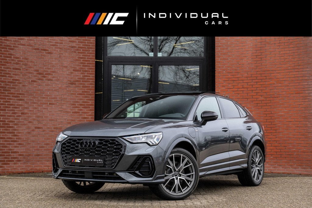 Audi Q3 Sportback 45 TFSI e S-Line 245pk ACC Pano Trekhaak, Stof, Gebruikt, Hybride Elektrisch/Benzine, Automatische klimaatregeling