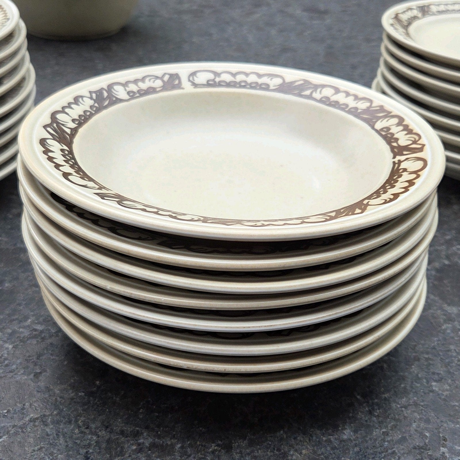 Vintage Porsgrund servies Troll met bruin decor, Gebruikt, Overige merken, Ophalen of Verzenden, Bord(en)
