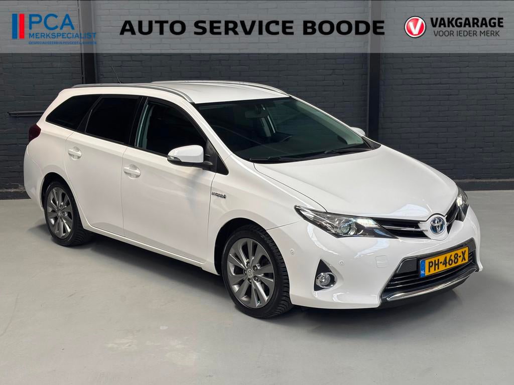 Toyota Auris Touring Sports 1.8 Hybrid Dynamic - camera- cru, Euro 5, Stof, Gebruikt, Wit