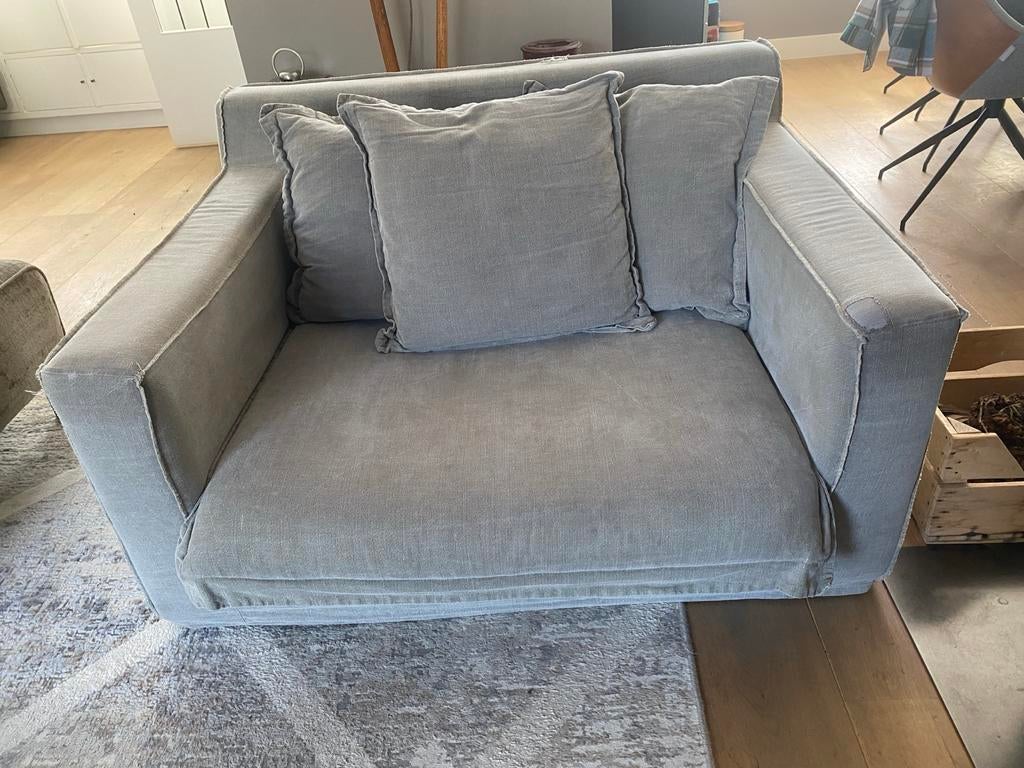 Comfortabele love seat met lichte beschadigingen, Huis en Inrichting, Fauteuils, Ophalen, Gebruikt, 100 tot 125 cm, 125 cm of meer